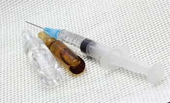 Injections d'analgésiques pour la prostatite